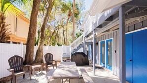Unclassified image, 3 of 33, button - 2 Bayberry - 4th Row Home, Short Walk to Beach! (Hilton Head Island)