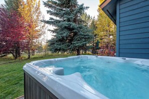 Baignoire à remous extérieure
