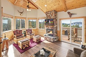 Imagen sin descripción, 5 de 83, botón