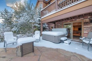 Terrace/patio - Creekside Breckenridge Gem: Hot Tub and Fire Pit (Breckenridge)