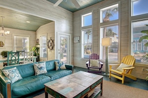 TV - Come and play at our Pirates Cove! The moment you walk into this home you know y (Port Aransas)