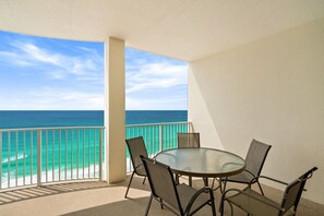 Outdoor dining - CONDO WITH AMAZING VIEWS & SPACIOUS BALCONY!! SLEEPS UP TO 8! (Panama City Beach)