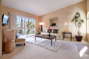 Televisio, DVD-soitin, stereot