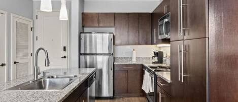 Fridge, microwave, oven, stovetop