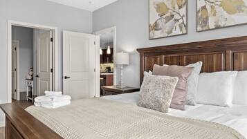 2 habitaciones, escritorio, tabla de planchar con plancha y wifi gratis