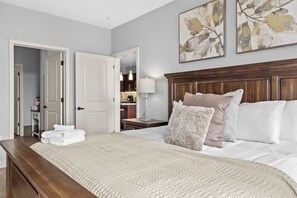 2 bedrooms, desk, iron/ironing board, free WiFi