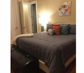 2 bedrooms, iron/ironing board, free WiFi, bed sheets
