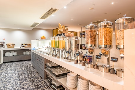 Desayuno buffet todos los días (con cargo)