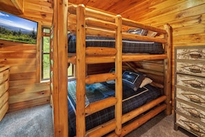 2 chambres, fer et planche à repasser, accès au Wi-Fi (inclus)