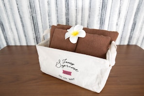 Standard Room | Bathroom amenities | Separate tub and shower, deep soaking tub, hair dryer, bidet - Tranquille Sumiyoshi (Fukuoka)