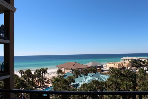 Sleeps 8 - Renovated Beachfront Condo at Westwinds, Sandestin with Gulf Views, Private Beach Access