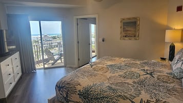 2 habitaciones, tabla de planchar con plancha, internet y ropa de cama