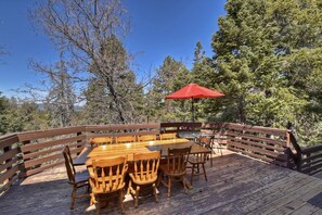 تناول الطعام بالخارج