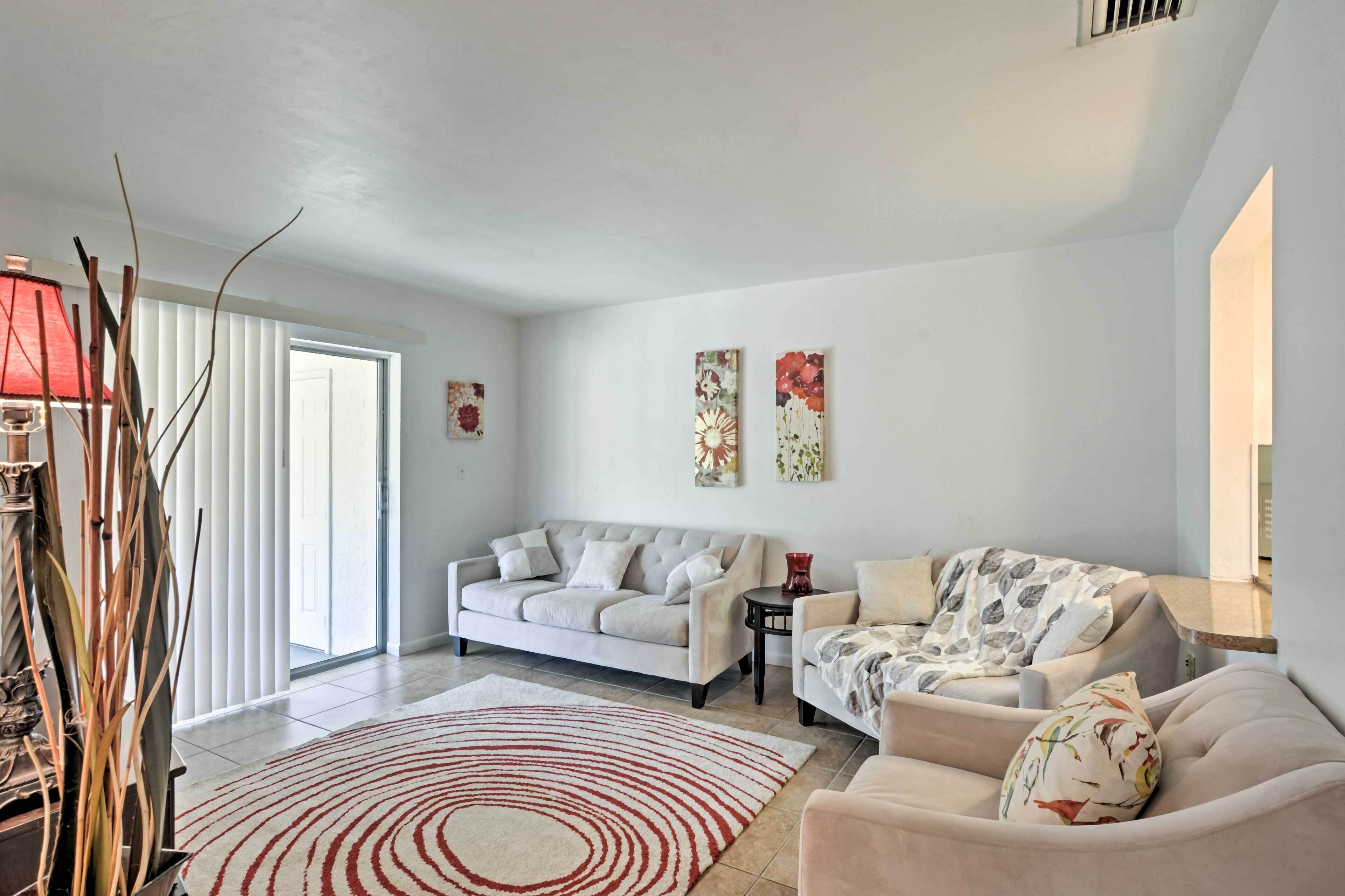 Gorgeous Cape Coral Duplex Home w/ Modern Interior