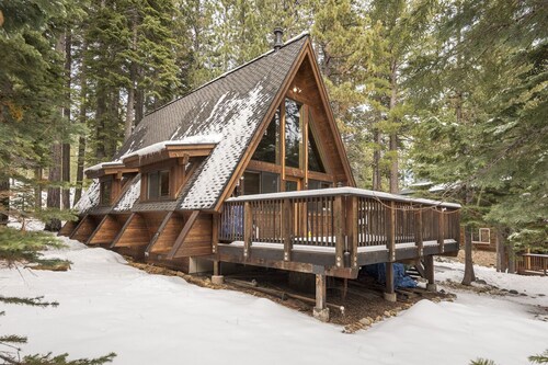 Nicely updated Chambers cabin w/ pool, beach and tennis!
