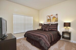 4 bedrooms, iron/ironing board, WiFi (free), bed sheets