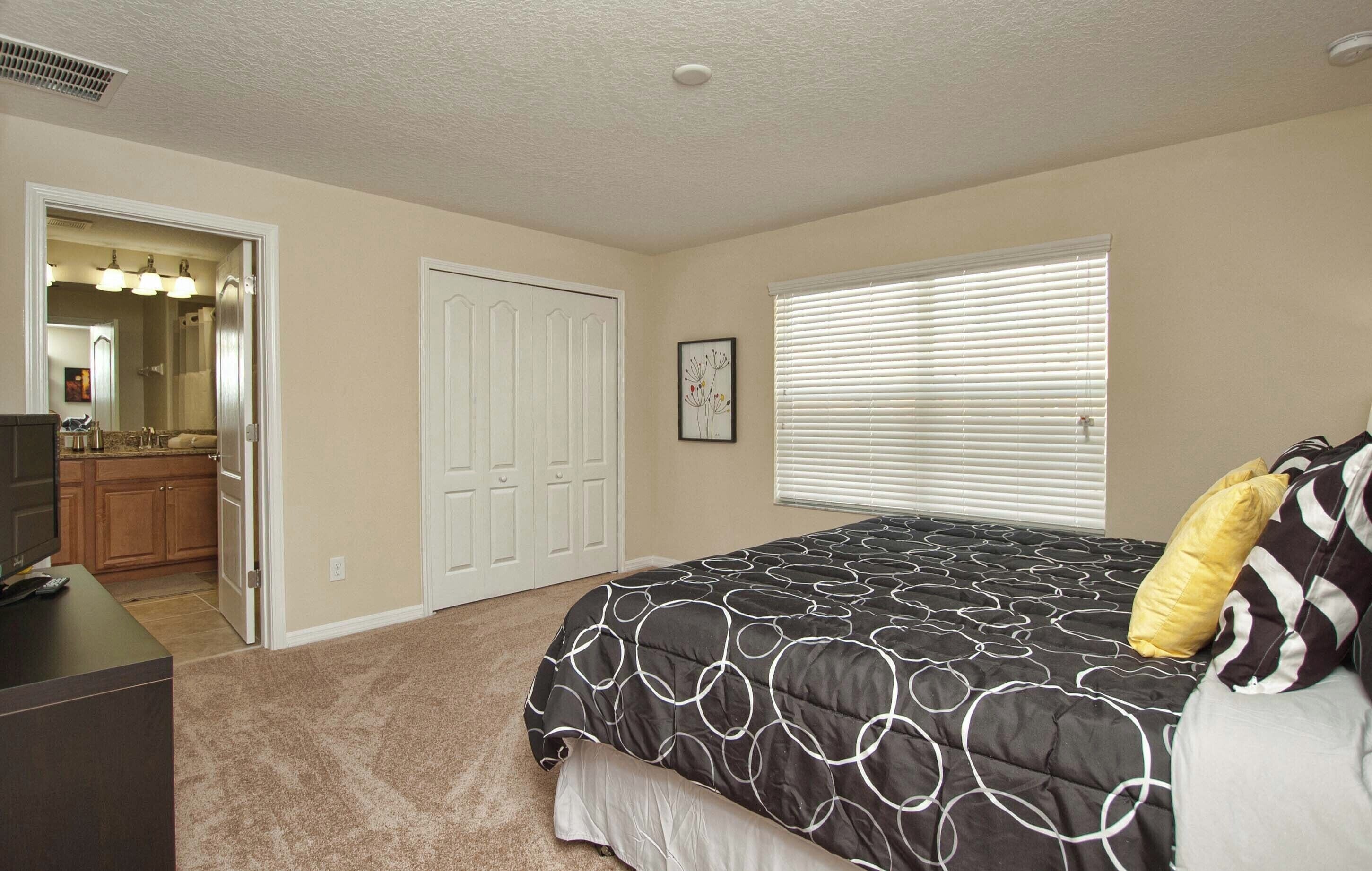 4 habitaciones, tabla de planchar con plancha y wifi gratis 