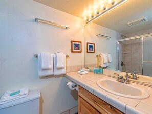 Hair dryer - Lanai to Lawn Steps from the Beach! Kitchen Ease, WiFi, AC–Kamaole Sands 10112 (KIHEI)