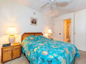 1 bedroom, Internet - Lanai to Lawn Steps from the Beach! Kitchen Ease, WiFi, AC–Kamaole Sands 10112 (KIHEI)