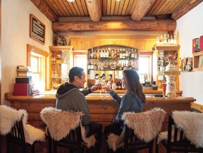 Bar (in der Unterkunft)
