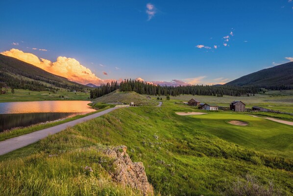 Golf - Luxurious 4Br Mountain Home~No Cleaning Fees~Kids ski free! (Keystone)