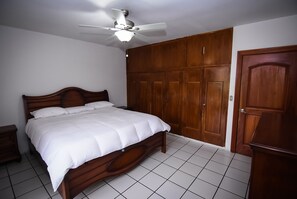5 bedrooms, iron/ironing board, free WiFi, bed sheets