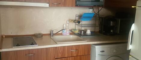 Fridge, microwave, oven