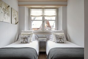 3 chambres, fer et planche à repasser, Wi-Fi gratuit, draps fournis
