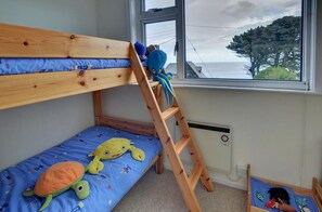 6 chambres, fer et planche à repasser, lit parapluie, Wi-Fi gratuit