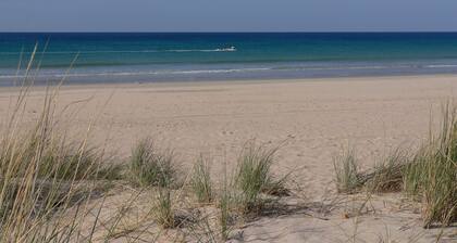Apartment with stunning beach views