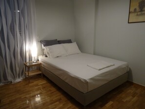 2 室のベッドルーム、インターネット、ベッドシーツ