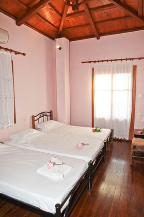 3 bedrooms, desk, iron/ironing board, travel cot