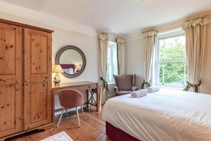 13 habitaciones, tabla de planchar con plancha y wifi gratis 