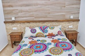 2 多间卧室、熨斗/熨衣板、WiFi、床单