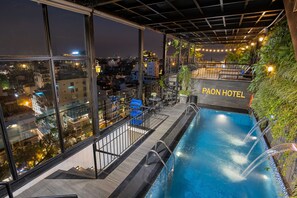 Outdoor pool, open 8:00 AM to 10:00 PM, sun loungers - Hanoi Paon Hotel & Spa (Hanoi)