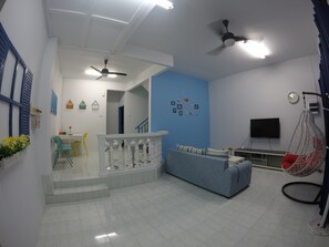 Maison, 4 chambres | Coin séjour