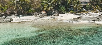 Incredible Ocean view Designer's Villa & Private Observation Net - Full Service