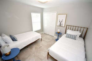 5 chambres, fer et planche à repasser, Wi-Fi gratuit, draps fournis