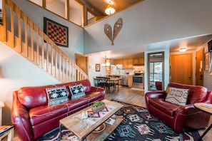 Televisie, een open haard en een dvd-speler