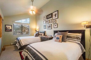 3 habitaciones, tabla de planchar con plancha y wifi gratis 