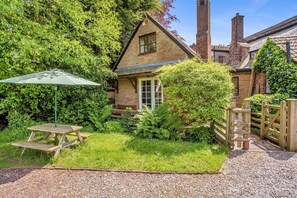 Terrace/patio - The Annexe, Near Dunster (Dunster)