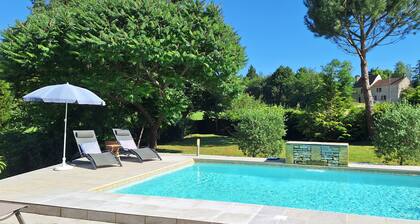 Stunning restored farmhouse, heated pool, private walled garden,edge of village