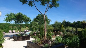 Property grounds -  Stunning restored farmhouse, heated pool, private walled garden,edge of village (Thédirac)