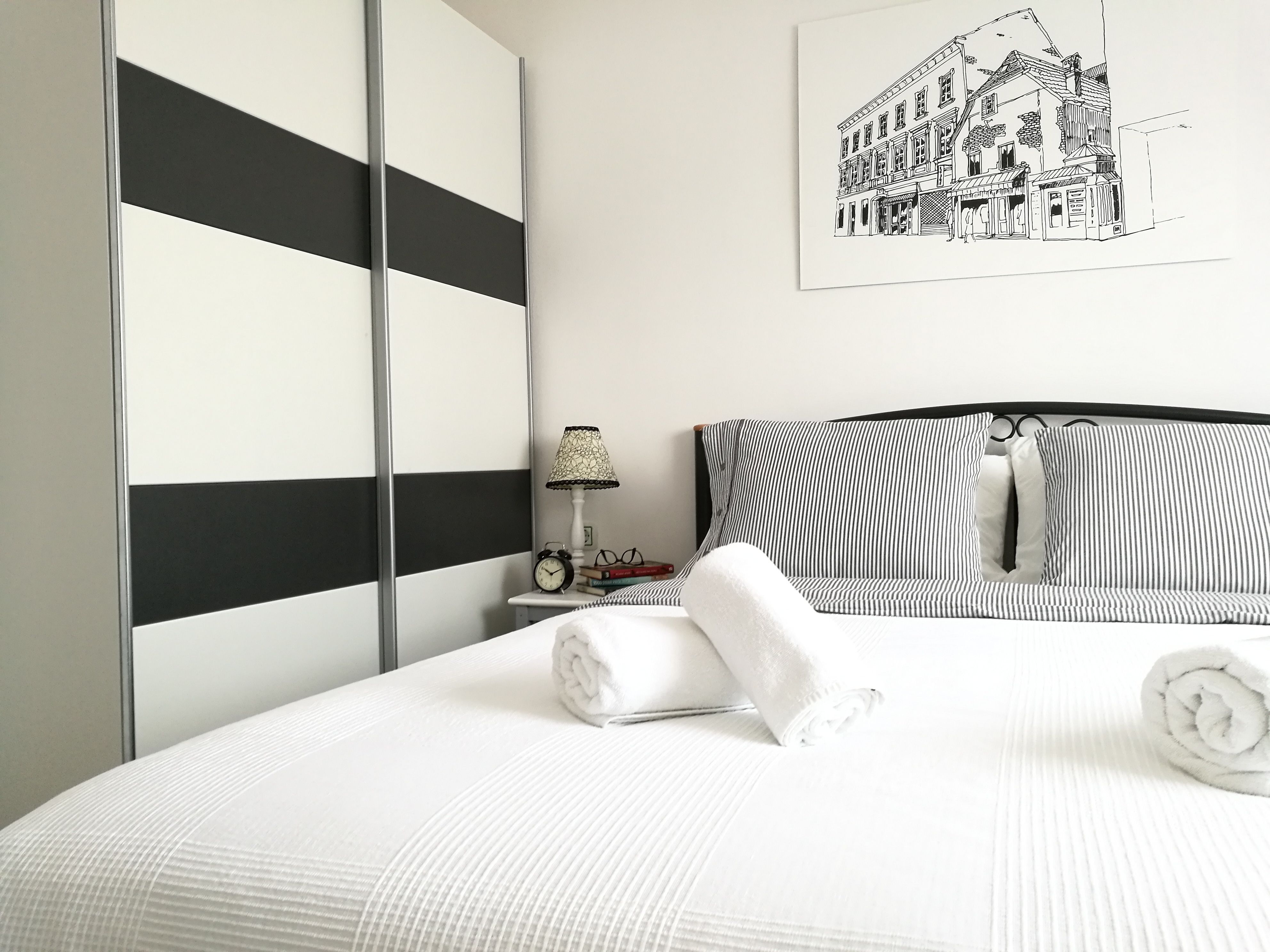 Superior-Apartment | Schallisolierte Zimmer, Bügeleisen/Bügelbrett, kostenloses WLAN