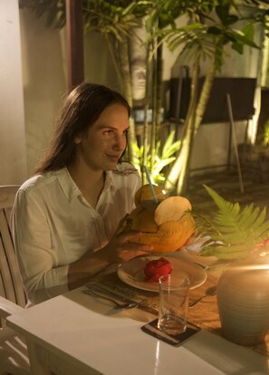 Couples dining - Glamour Mirissa (Mirissa)