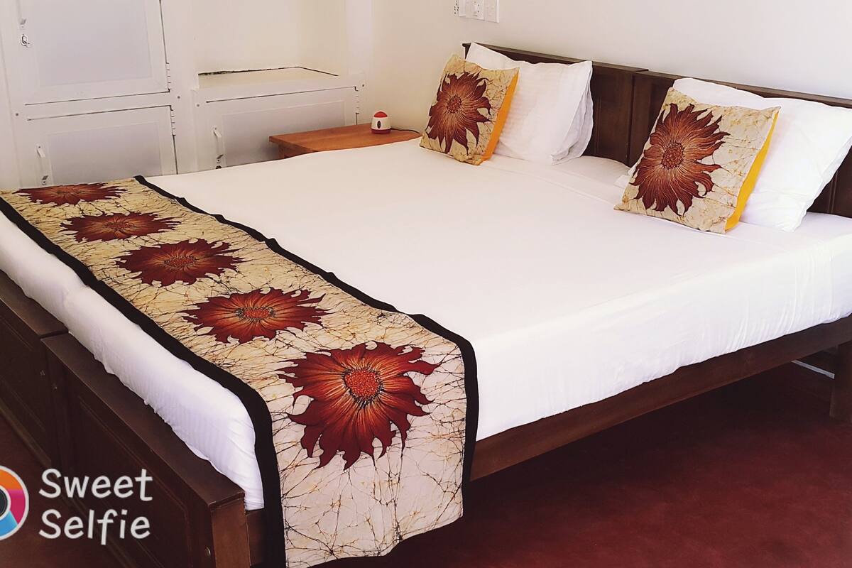 Standard Double Room, 1 Bedroom, Sea Facing | 1 bedroom, premium bedding, in-room safe, desk