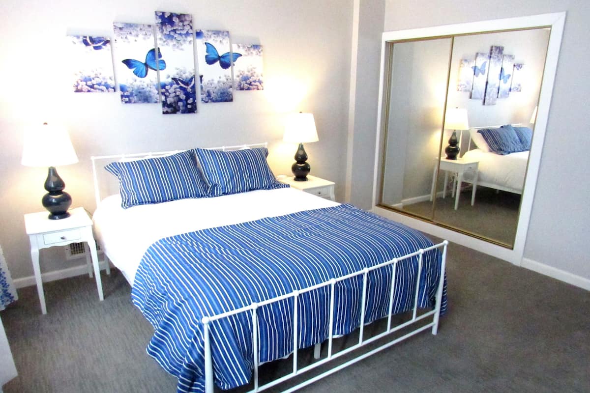 Basic Single Room, 1 Queen Bed | 1 bedroom, premium bedding, individually decorated