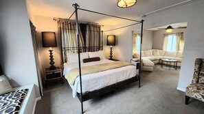 Suíte premium, 1 cama King, varanda, vista para a montanha | Roupas de cama premium, individualmente decorados