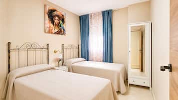 2 bedrooms, WiFi, bed sheets