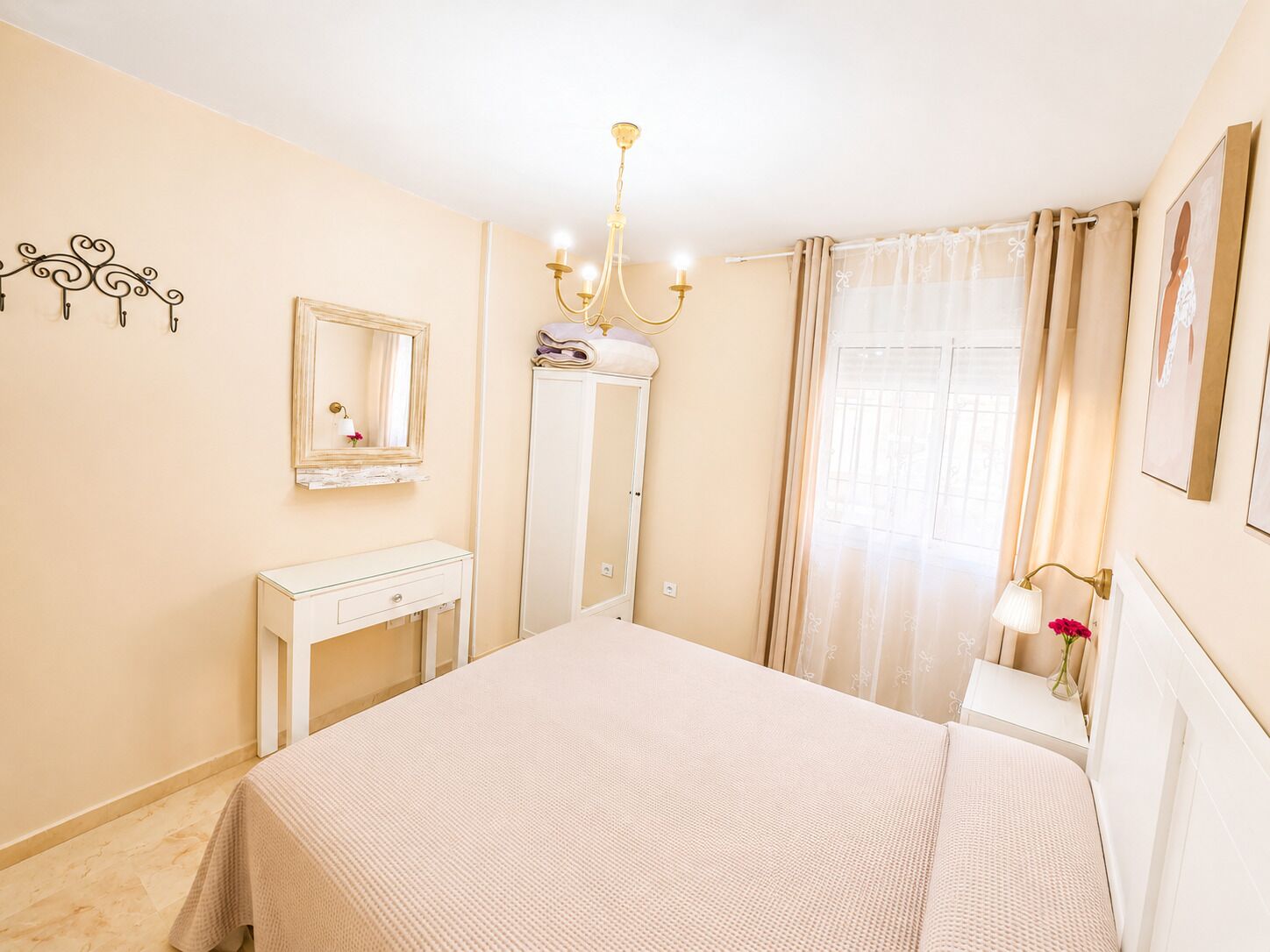 2 bedrooms, WiFi, bed sheets